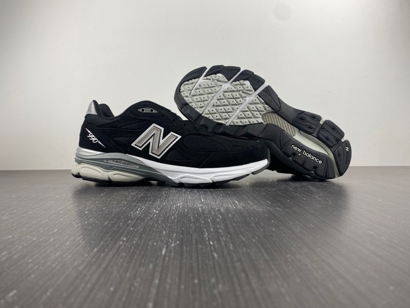 Alternative view of New Balance 990v3 Black White  M990BS3