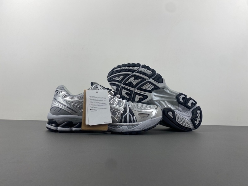 Alternative view of ASICS Gel-Kayano Legacy Pure Silver  1203A325-020