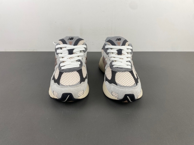 Alternative view of New Balance M2010GRY