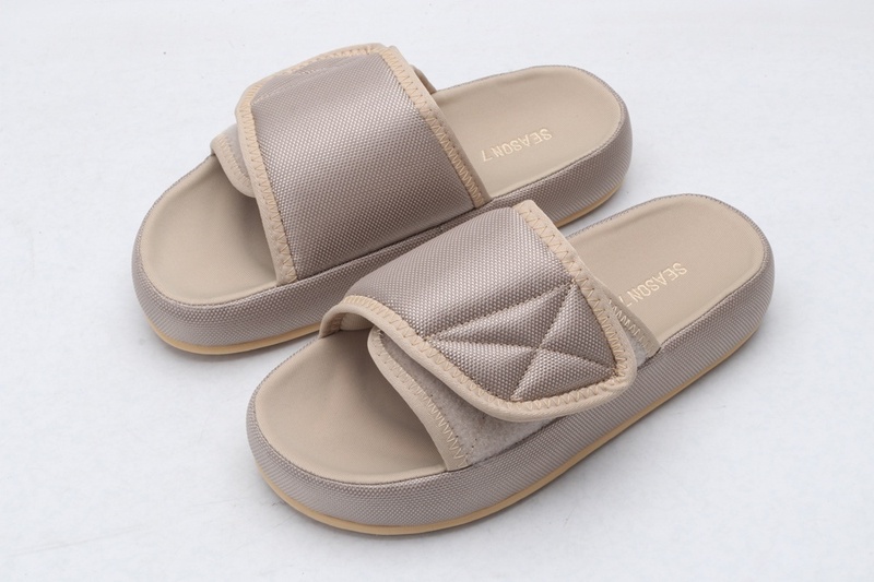 Yeezy Slide
