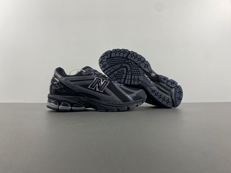 Alternative view of New Balance 1906R Black Phantom  M1906RLB