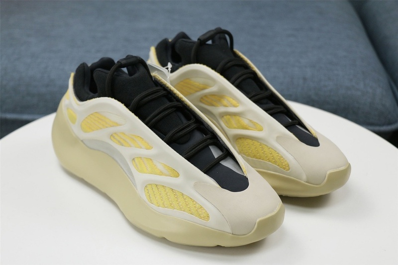Yeezy Boost 700 V3 Safflower - Image 4