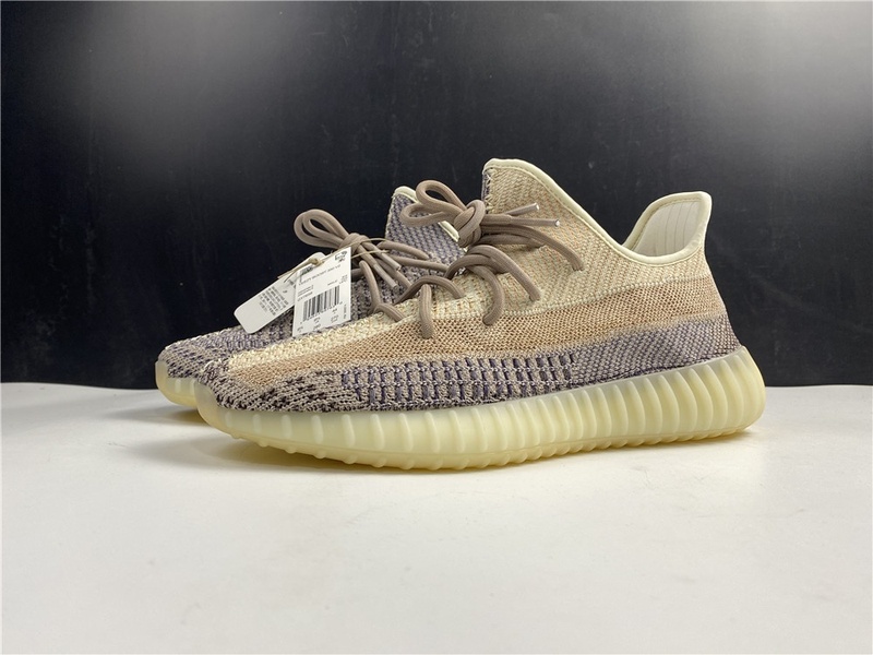 Alternative view of Yeezy Boost 350 V2 GY7658