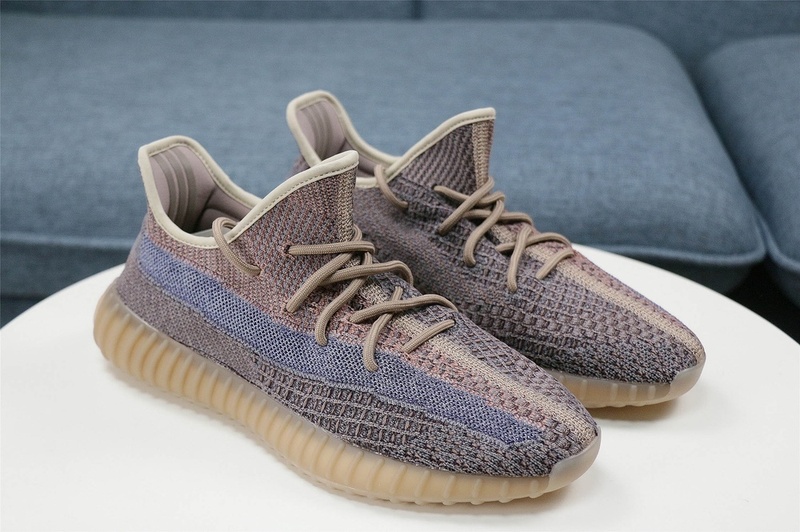 Alternative view of Yeezy Boost 350 V2 Fade