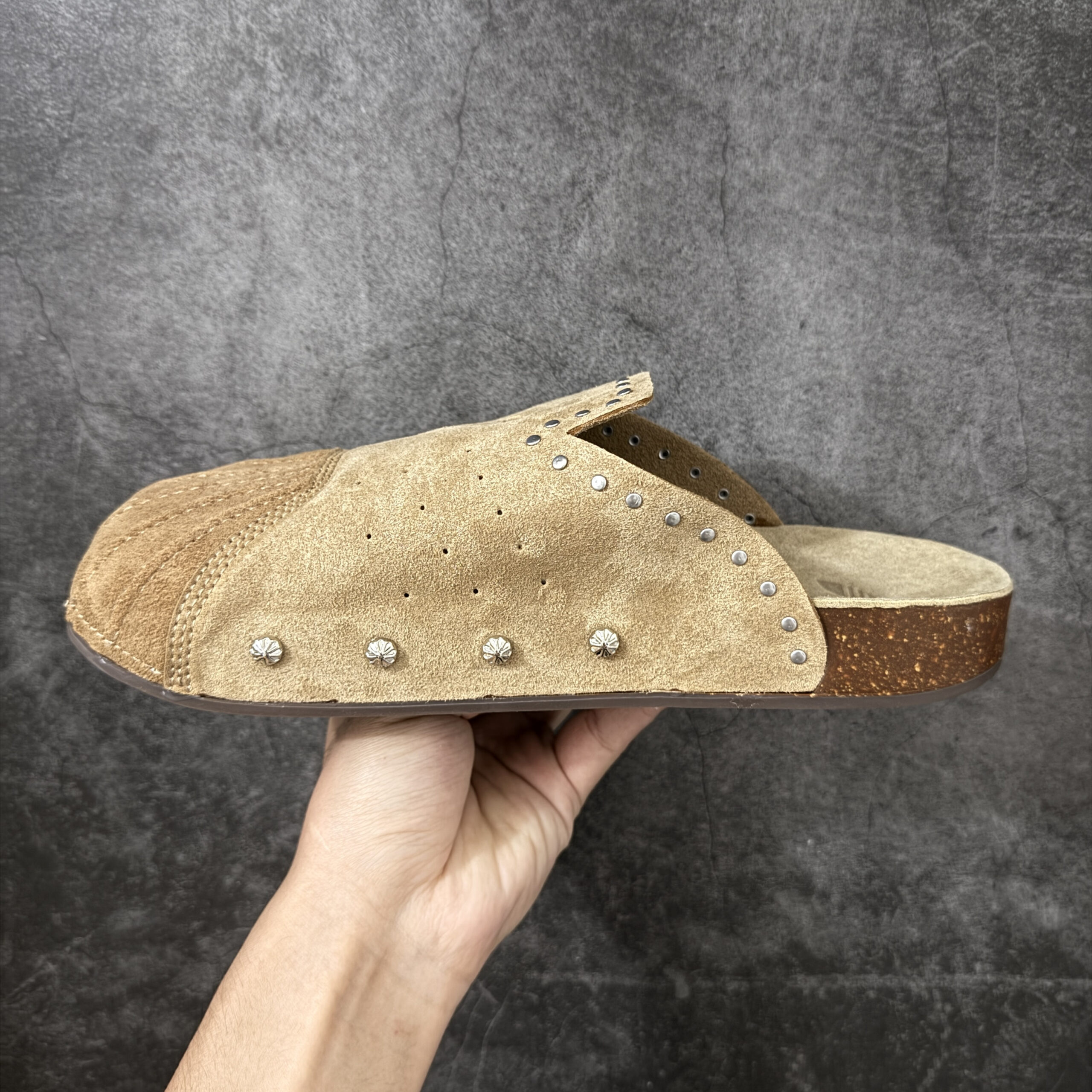 Adidas Adimule Clog KZ6604 Khaki/Studs Suede